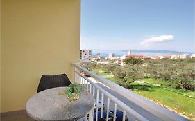 2 Bedroom Awesome Apartment In Makarska